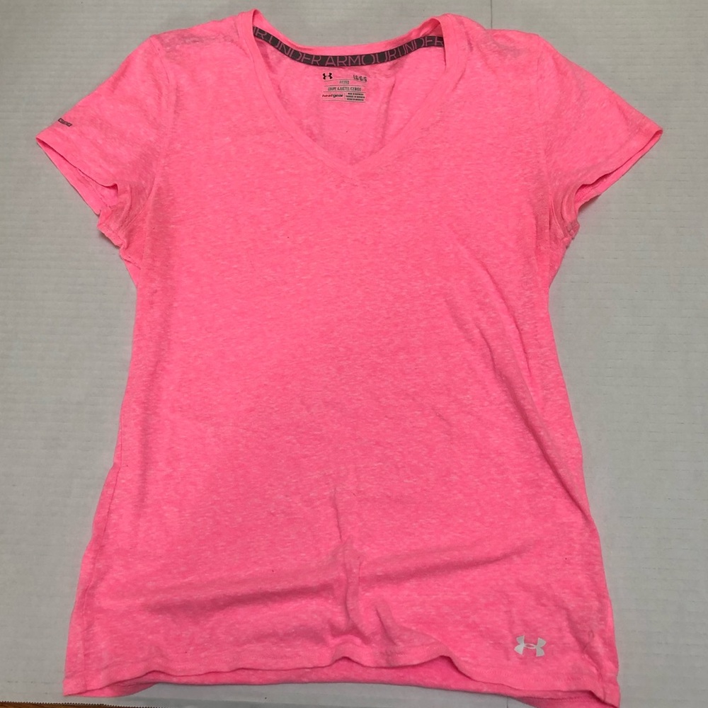 Under Armour: fitted HeatGear t-shirt